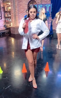 Erika Fernández feet photo 13