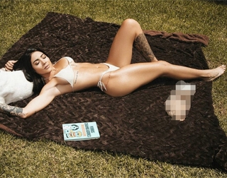 Erika Fernández feet photo 8