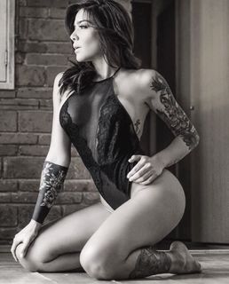 Erika Fernández feet photo 7