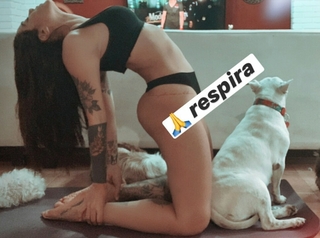 Erika Fernández feet photo 13