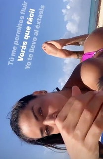 Erika Fernández feet photo 15
