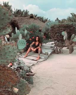 Erika Fernández feet photo 2