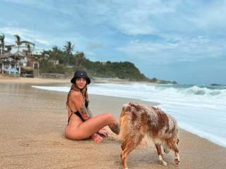 Erika Fernández feet photo 7