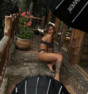 Erika Fernández feet photo 14