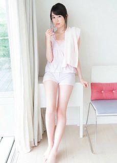 Erika Ikuta feet photo 15