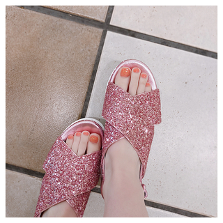 Erika Ishitobi feet photo 2