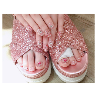 Erika Ishitobi feet photo 3