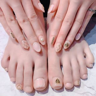 Erika Ishitobi feet photo 12