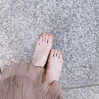 Erika Ishitobi feet photo 12