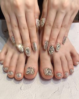 Erika Ishitobi feet photo 15