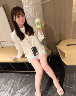 Erika Ishitobi feet photo 11