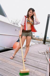 Erika Sawajiri feet photo 11