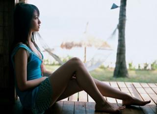 Erika Sawajiri feet photo 9