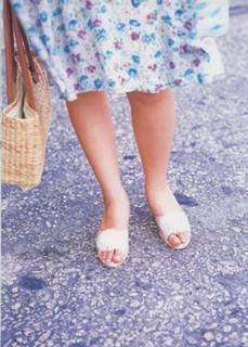 Erika Sawajiri feet photo 9