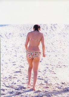 Erika Sawajiri feet photo 18