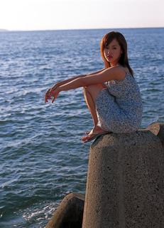 Erika Sawajiri feet photo 1