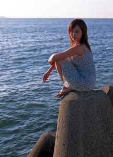 Erika Sawajiri feet photo 18