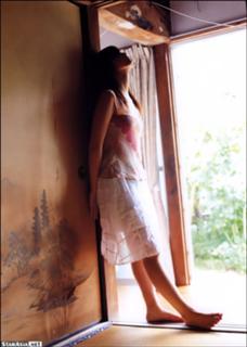Erika Sawajiri feet photo 5