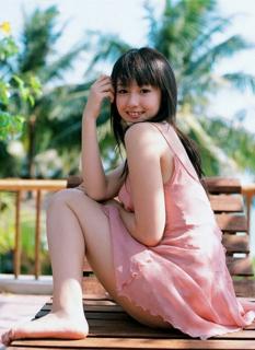 Erika Sawajiri feet photo 14