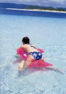 Erika Sawajiri feet photo 10