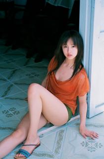 Erika Sawajiri feet photo 8