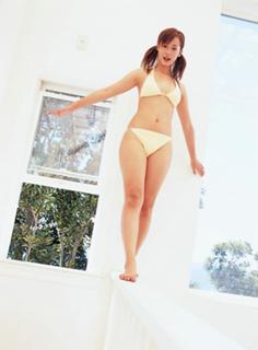 Erika Sawajiri feet photo 12