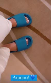 Erika Schneider feet photo 4