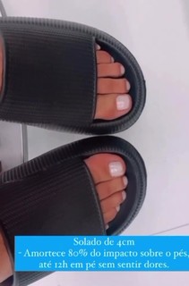 Erika Schneider feet photo 20