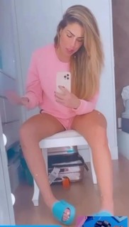 Erika Schneider feet photo 20