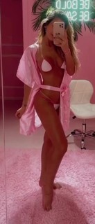 Erika Schneider feet photo 9