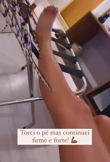 Erika Schneider feet photo 10