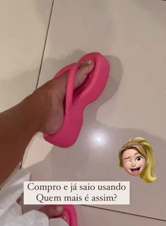 Erika Schneider feet photo 5