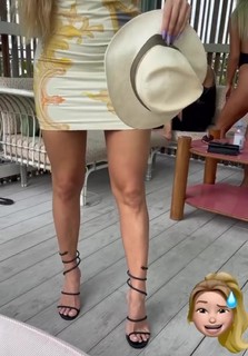 Erika Schneider feet photo 20