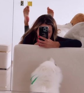 Erika Schneider feet photo 9