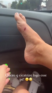 Erika Schneider feet photo 9