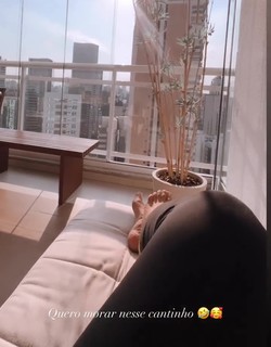 Erika Schneider feet photo 1