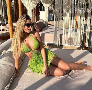 Erika Schneider feet photo 18