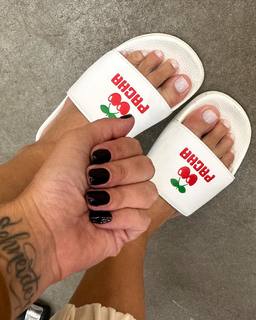 Erika Schneider feet photo 6