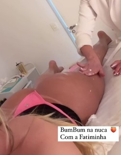 Erika Schneider feet photo 8