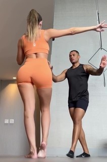 Erika Schneider feet photo 1
