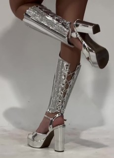 Erika Schneider feet photo 15
