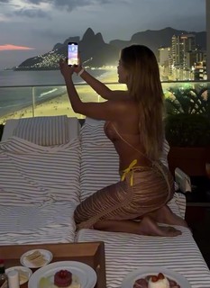 Erika Schneider feet photo 11