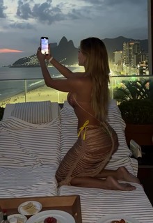Erika Schneider feet photo 10