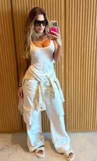 Erika Schneider feet photo 1