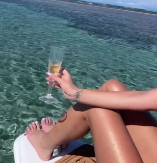 Erika Schneider feet photo 2
