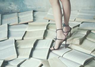 Erika Toda feet photo 3