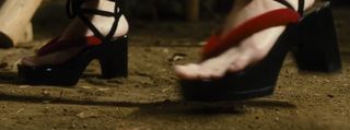 Erika Toda feet photo 2