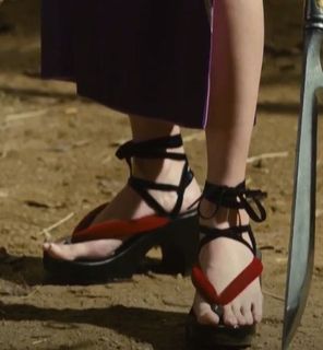 Erika Toda feet photo 1