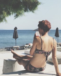 Erika Van Tielen feet photo 2