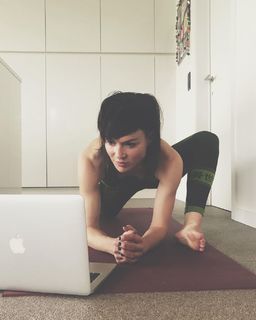 Erika Van Tielen feet photo 4